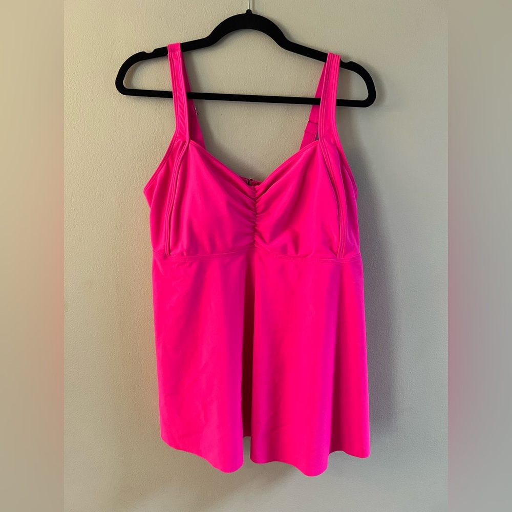 NWOT-Vibrant Pink Bathing Suit Top
